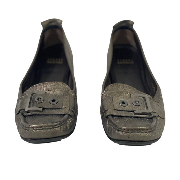 Stuart Weitzman Zwick Moccasin Loafer Flat Shoes Pewter Gray Shimmer Buckle 8.5M - Picture 3 of 11